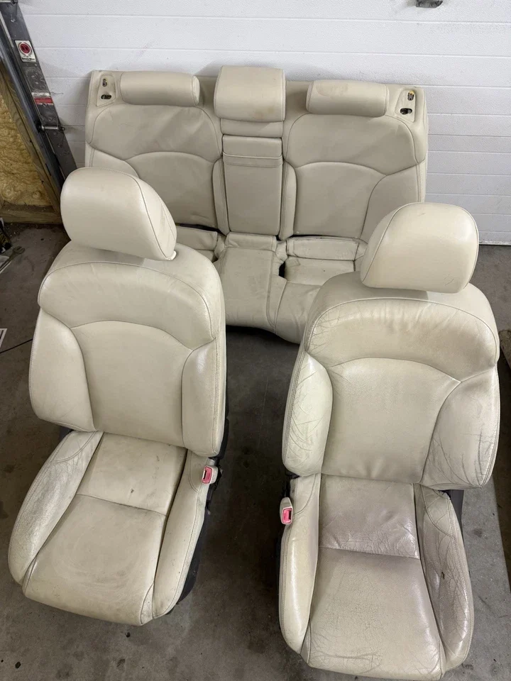 صندلی استوک لکسوس IS250 XE20؛ تصویر مرجع آگهی نمونه در eBay